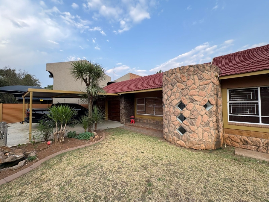 4 Bedroom Property for Sale in Dalpark Gauteng