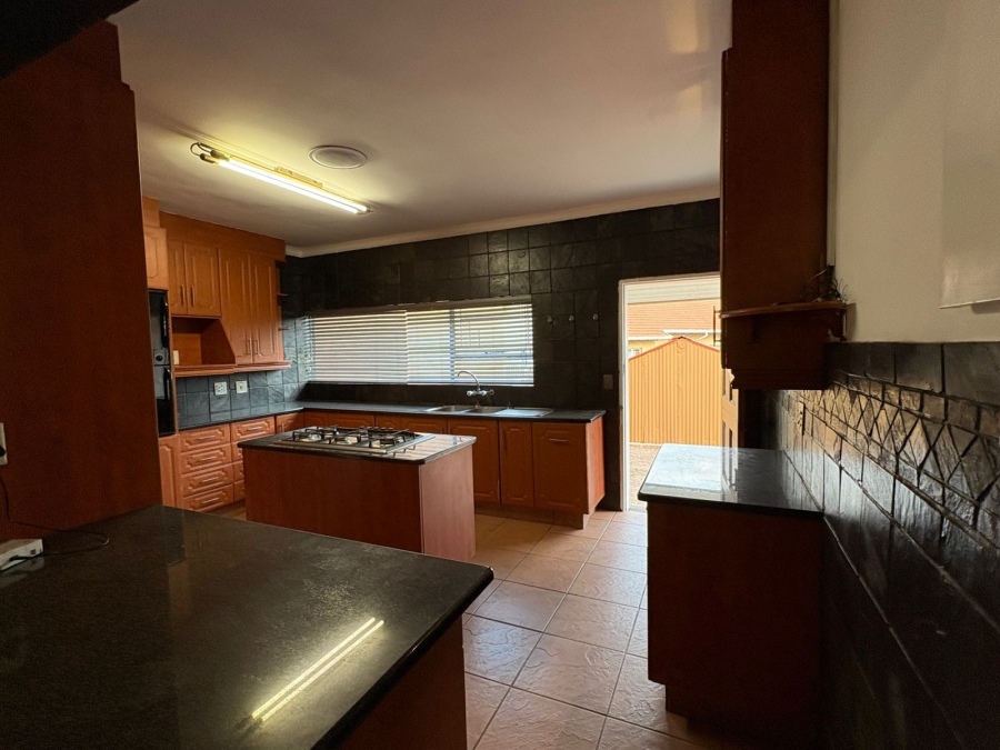 4 Bedroom Property for Sale in Dalpark Gauteng