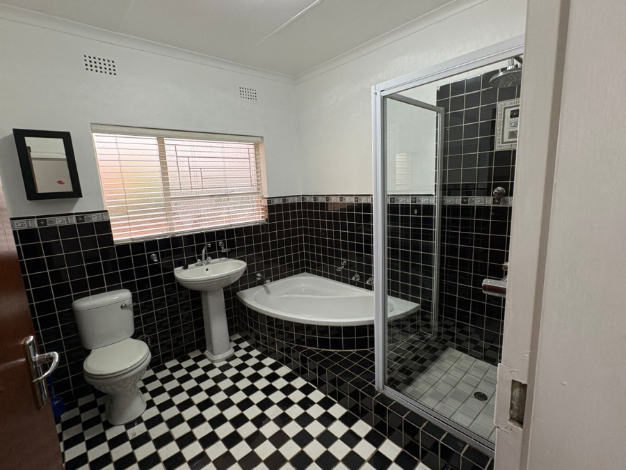 4 Bedroom Property for Sale in Dalpark Gauteng