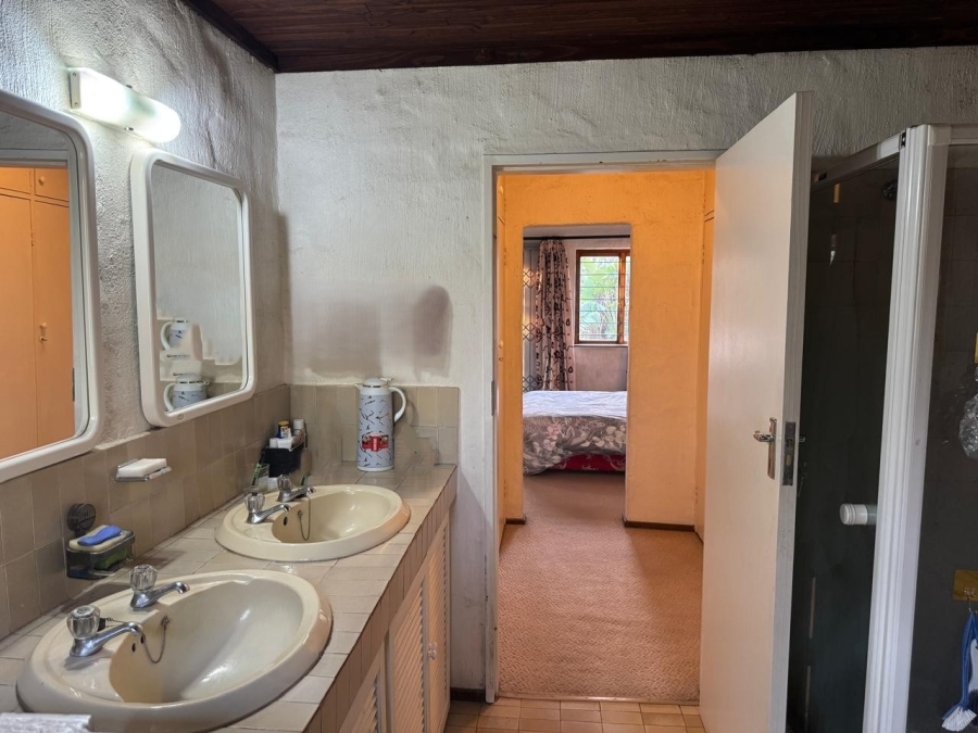 4 Bedroom Property for Sale in Val de Grace Gauteng