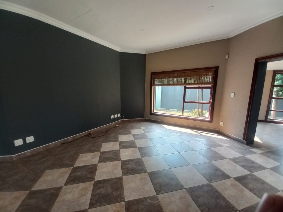 3 Bedroom Property for Sale in Sonneveld Gauteng