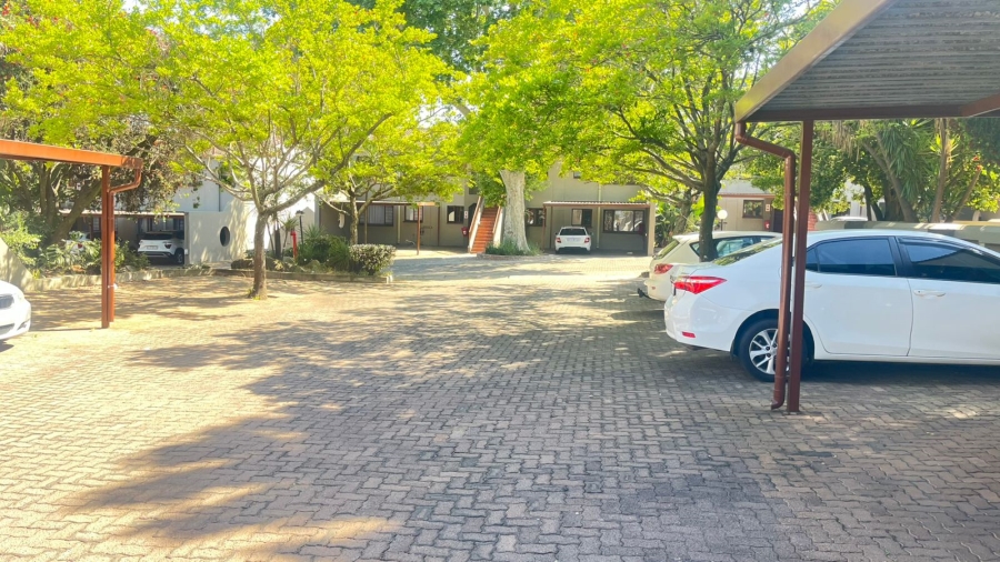 2 Bedroom Property for Sale in Sunninghill Gauteng