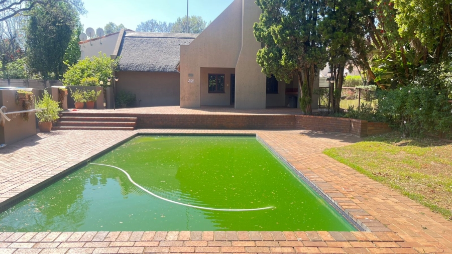 2 Bedroom Property for Sale in Sunninghill Gauteng
