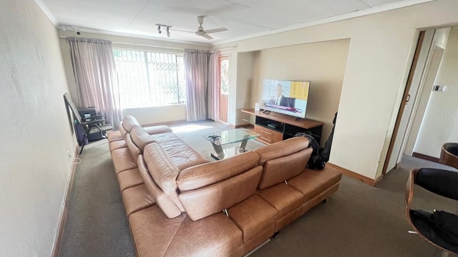 2 Bedroom Property for Sale in Sunninghill Gauteng