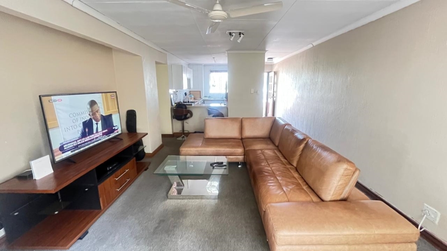 2 Bedroom Property for Sale in Sunninghill Gauteng