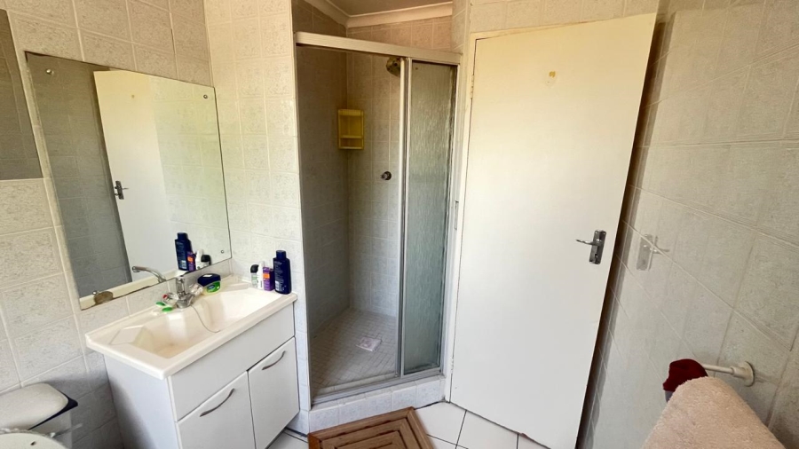 2 Bedroom Property for Sale in Sunninghill Gauteng