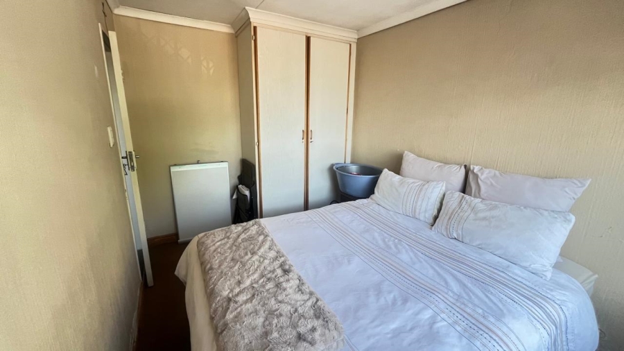 2 Bedroom Property for Sale in Sunninghill Gauteng
