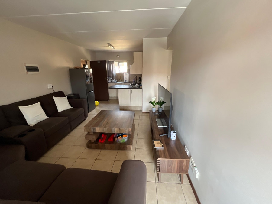 2 Bedroom Property for Sale in Erand Gardens Gauteng