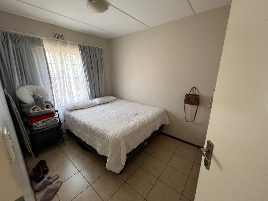 2 Bedroom Property for Sale in Erand Gardens Gauteng