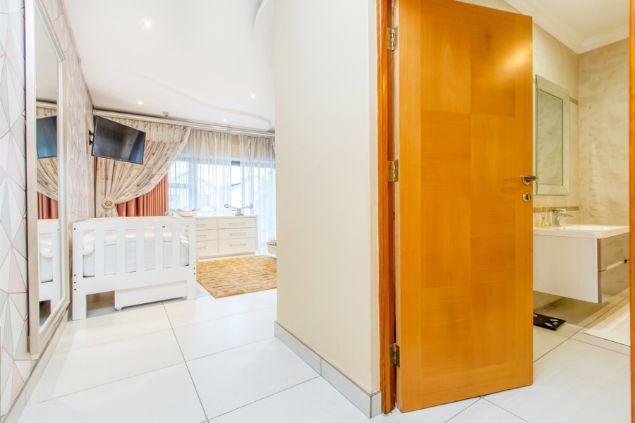 4 Bedroom Property for Sale in Dainfern Valley Gauteng