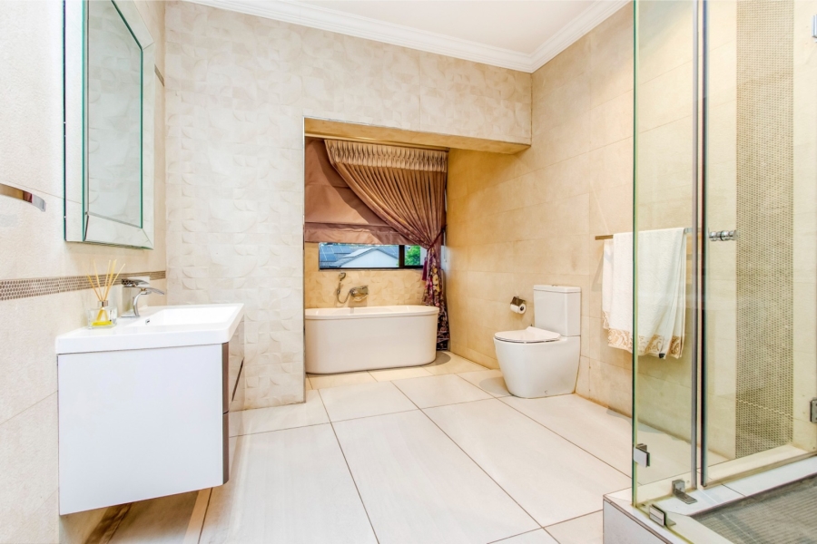 4 Bedroom Property for Sale in Dainfern Valley Gauteng