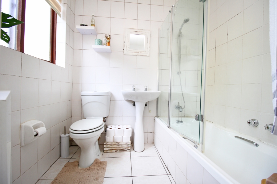 1 Bedroom Property for Sale in Norwood Gauteng