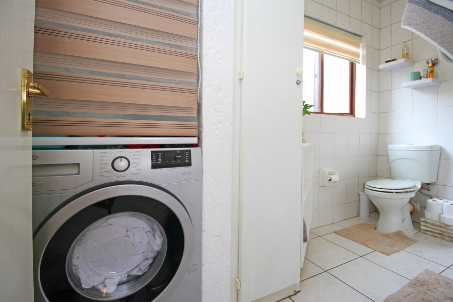 1 Bedroom Property for Sale in Norwood Gauteng
