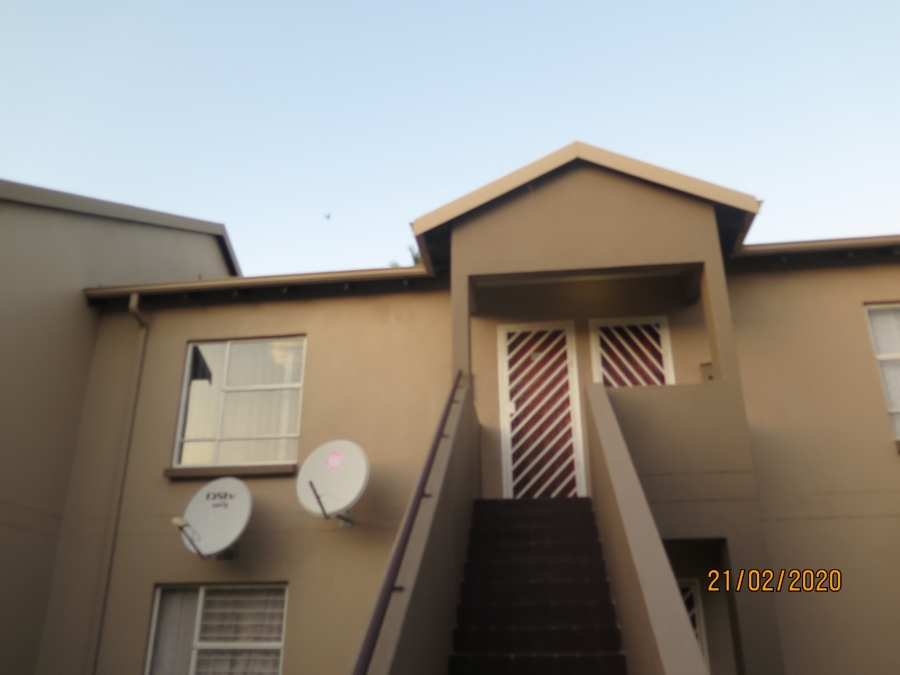 To Let 2 Bedroom Property for Rent in Pomona Gauteng