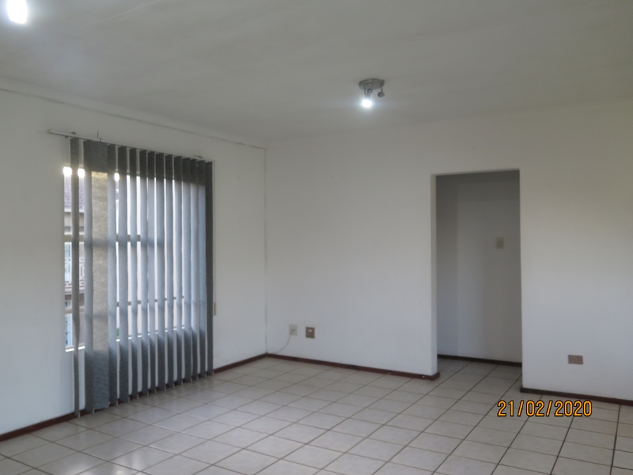 To Let 2 Bedroom Property for Rent in Pomona Gauteng
