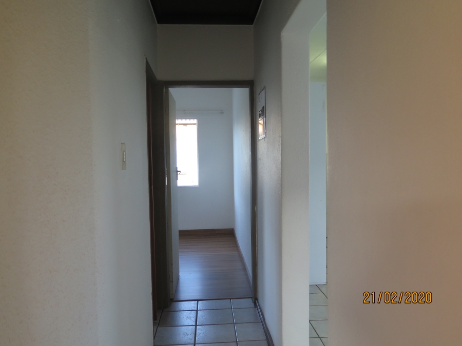 To Let 2 Bedroom Property for Rent in Pomona Gauteng