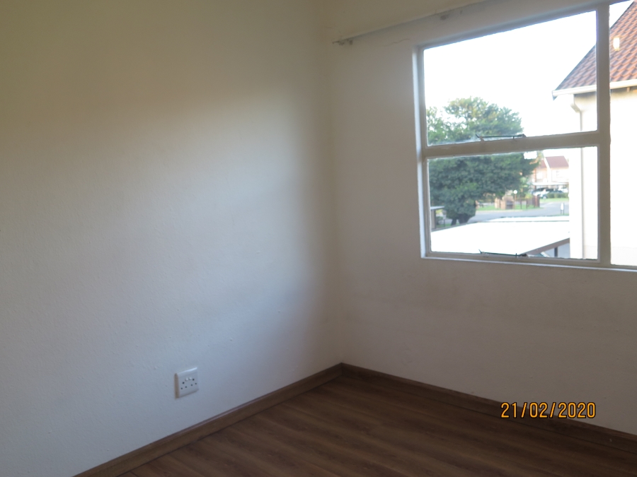 To Let 2 Bedroom Property for Rent in Pomona Gauteng