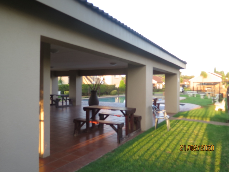 To Let 2 Bedroom Property for Rent in Pomona Gauteng