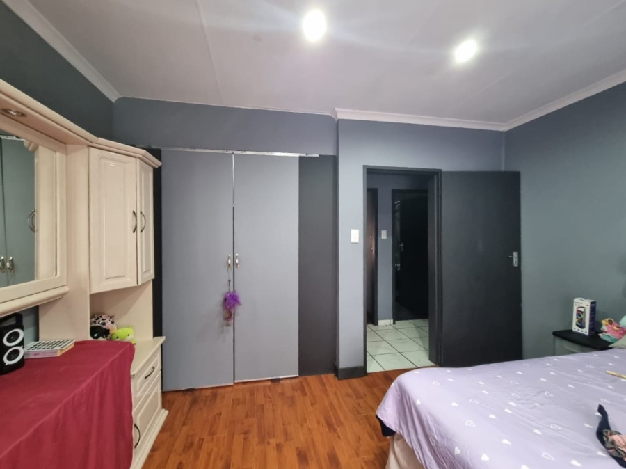 4 Bedroom Property for Sale in Vanderbijlpark Cw 6 Gauteng