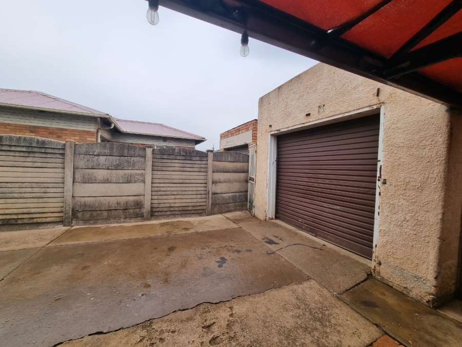 4 Bedroom Property for Sale in Vanderbijlpark Cw 6 Gauteng