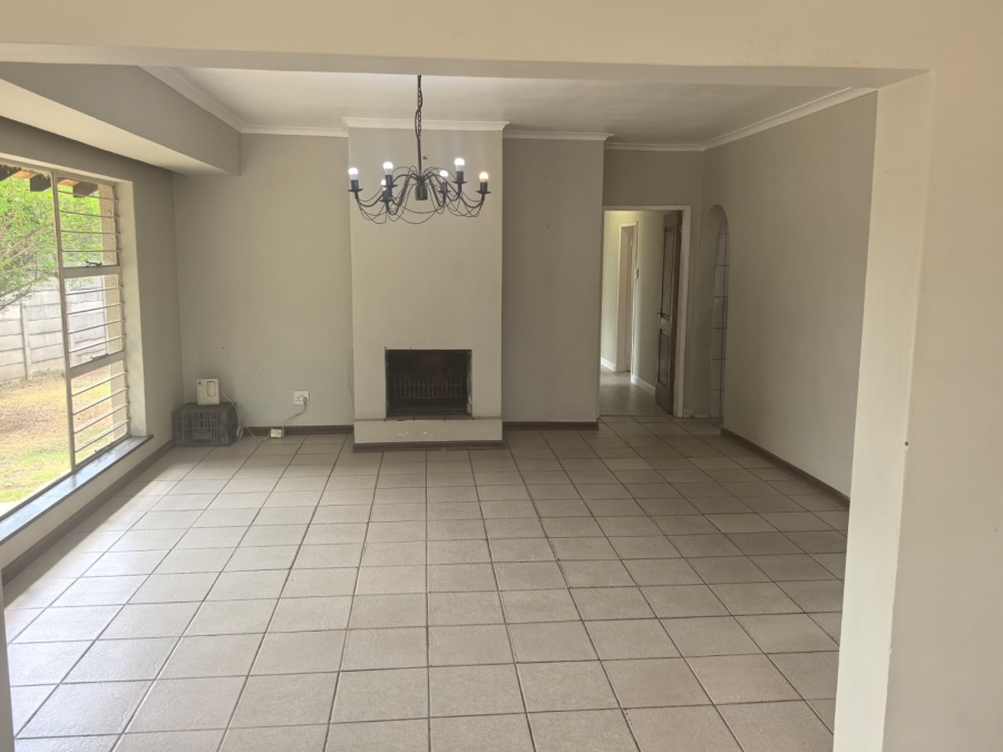 5 Bedroom Property for Sale in Wilro Park Gauteng