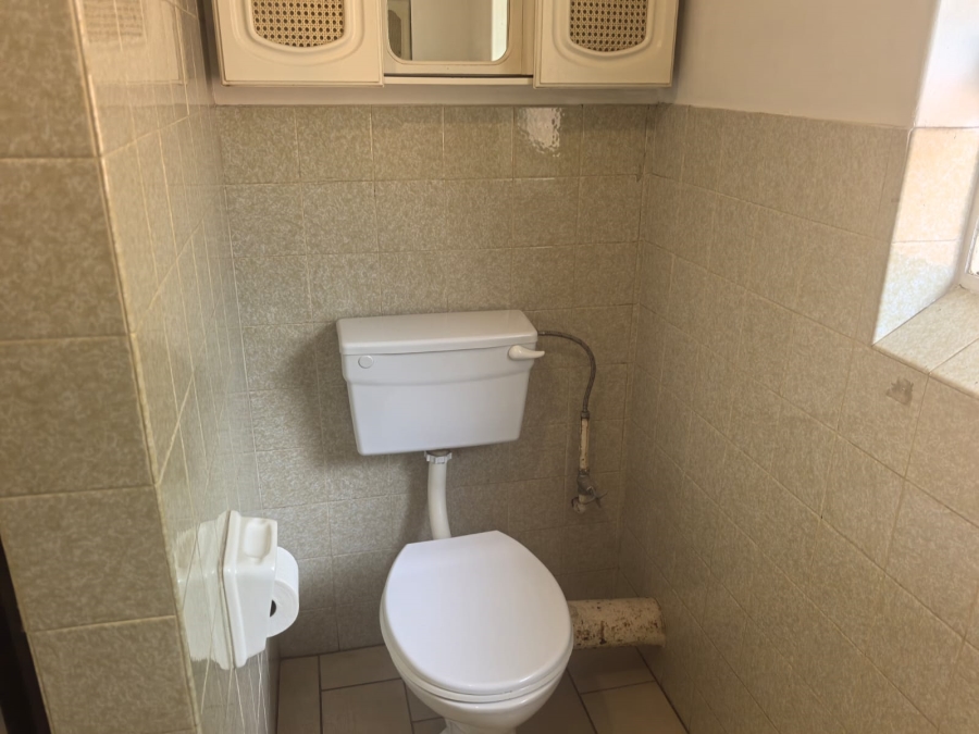 5 Bedroom Property for Sale in Wilro Park Gauteng