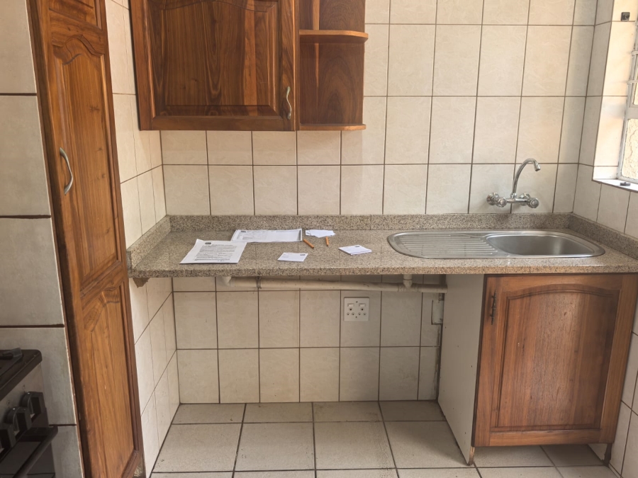 5 Bedroom Property for Sale in Wilro Park Gauteng