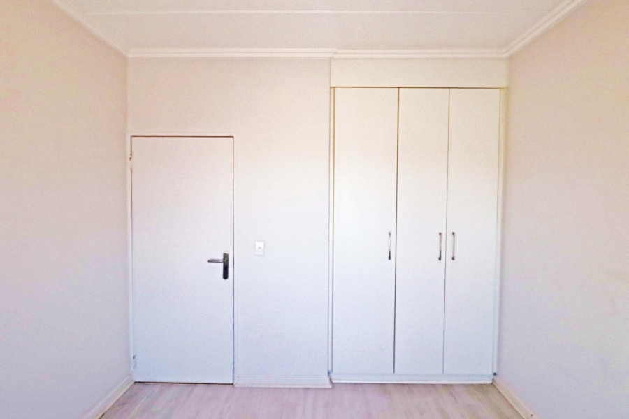 To Let 2 Bedroom Property for Rent in Bryanston Gauteng