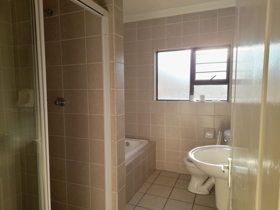 2 Bedroom Property for Sale in Winchester Hills Gauteng