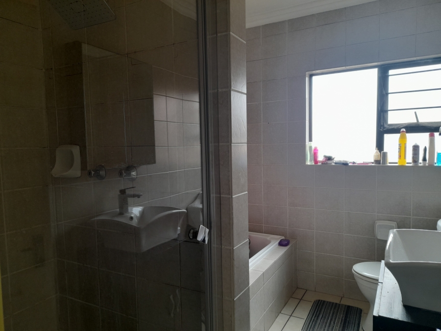2 Bedroom Property for Sale in Winchester Hills Gauteng