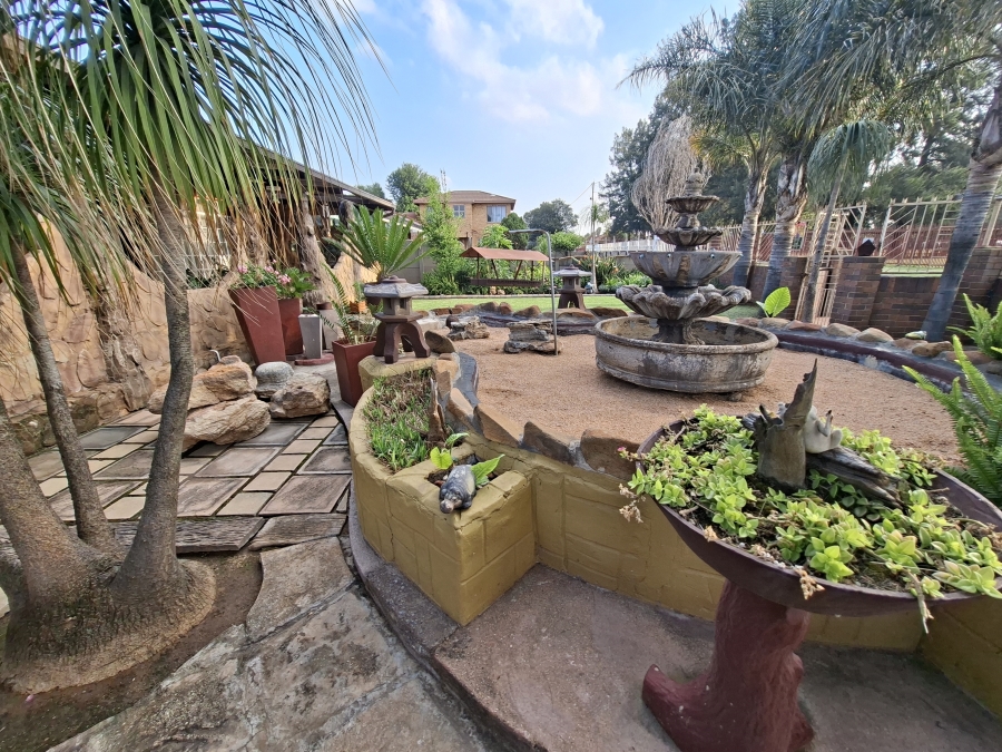 3 Bedroom Property for Sale in Geduld Gauteng