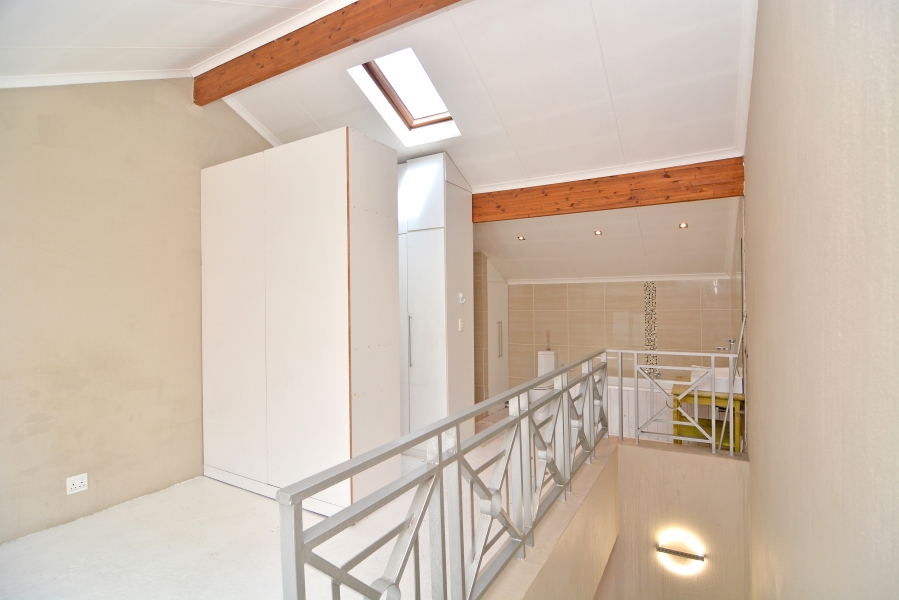 1 Bedroom Property for Sale in Morningside Gauteng