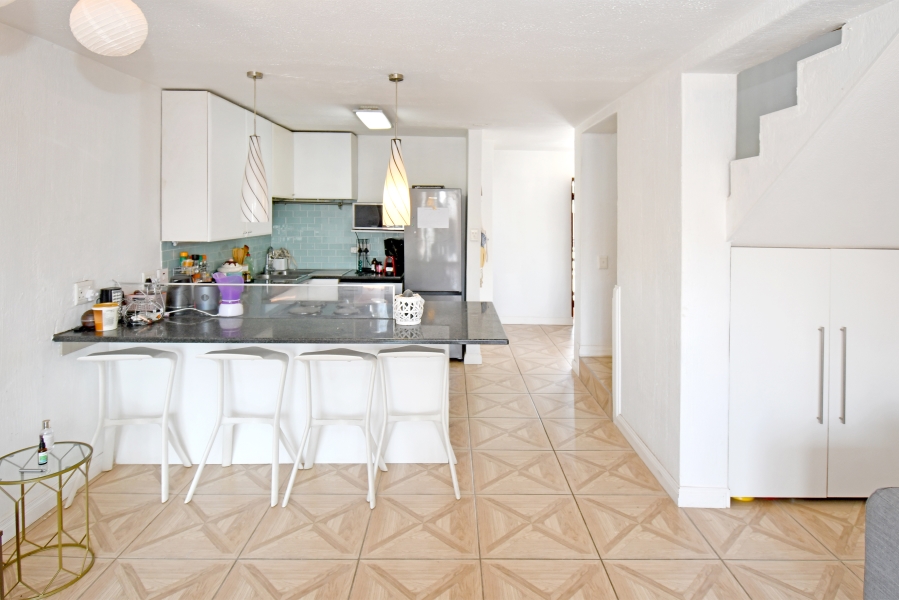 1 Bedroom Property for Sale in Morningside Gauteng