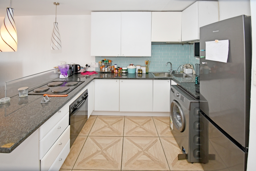 1 Bedroom Property for Sale in Morningside Gauteng