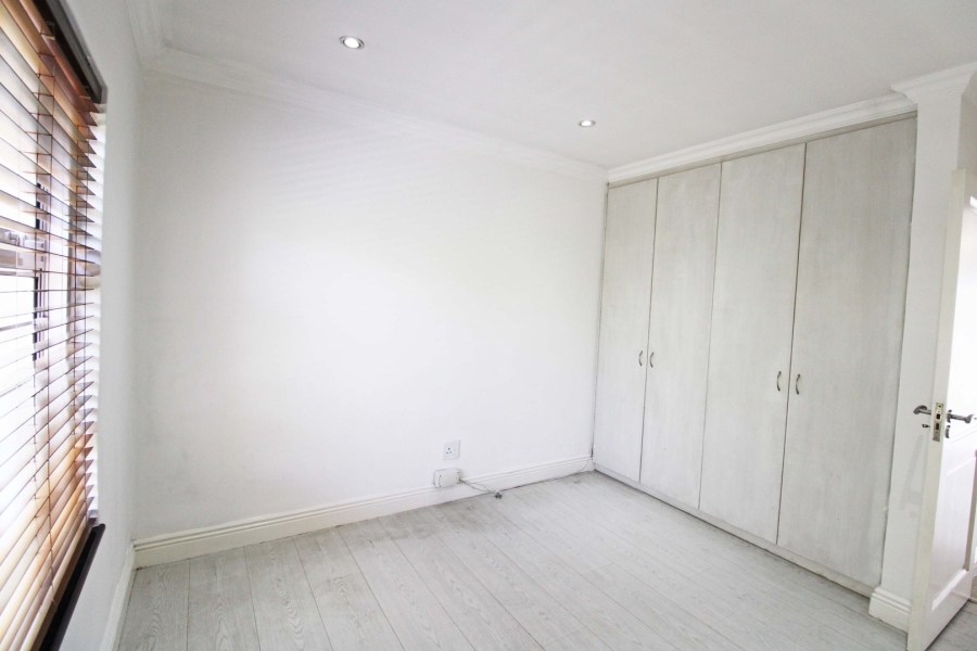 To Let 3 Bedroom Property for Rent in Bryanston Gauteng