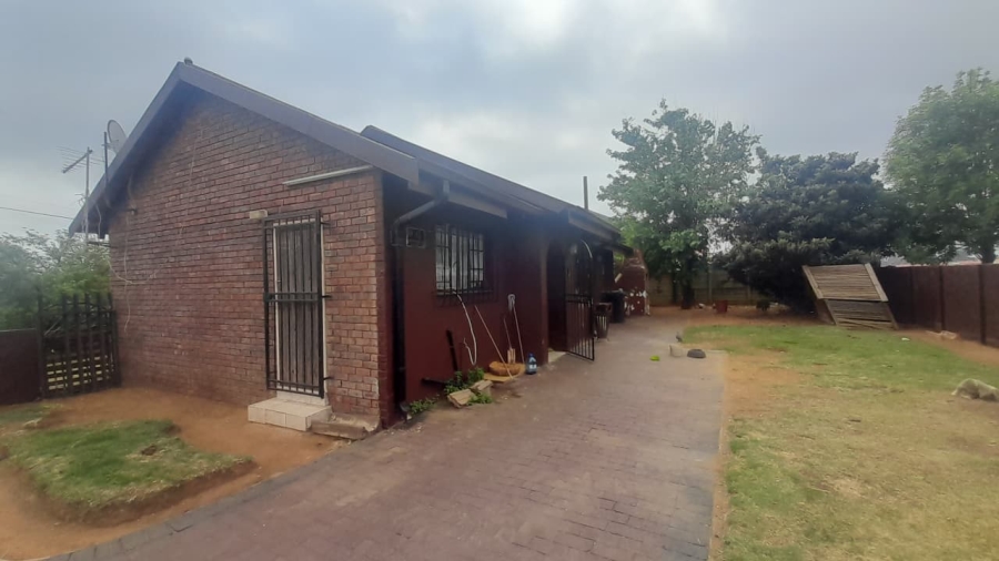 2 Bedroom Property for Sale in Mackenzieville Gauteng
