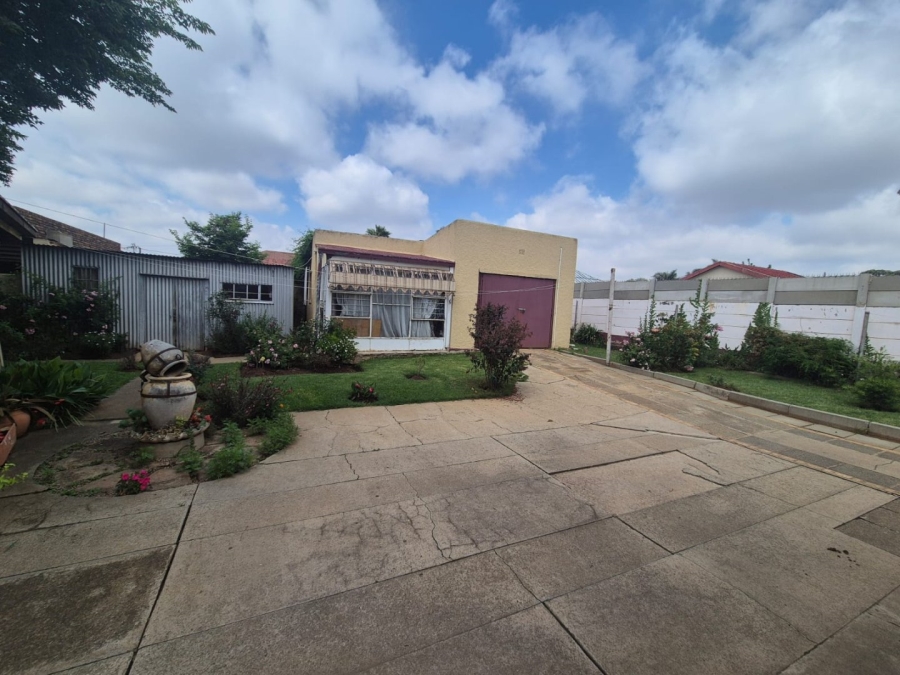 2 Bedroom Property for Sale in Krugersdorp West Gauteng