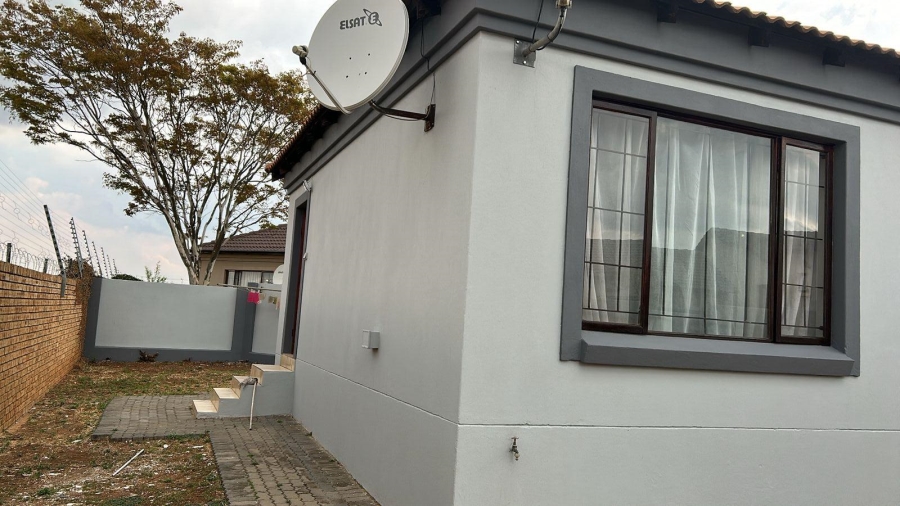 3 Bedroom Property for Sale in Thatchfield Estate Gauteng