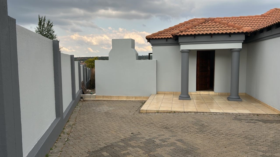 3 Bedroom Property for Sale in Thatchfield Estate Gauteng