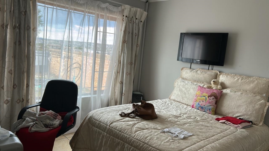 3 Bedroom Property for Sale in Thatchfield Estate Gauteng