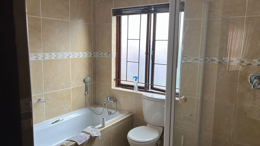 3 Bedroom Property for Sale in Thatchfield Estate Gauteng