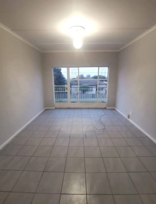 1 Bedroom Property for Sale in Strubenvale Gauteng