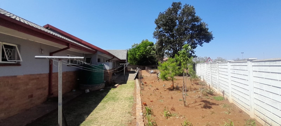 4 Bedroom Property for Sale in Golf Park Gauteng