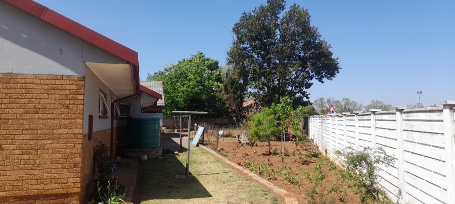 4 Bedroom Property for Sale in Golf Park Gauteng