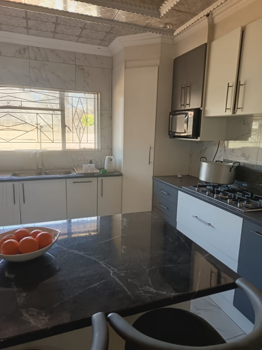 4 Bedroom Property for Sale in Golf Park Gauteng