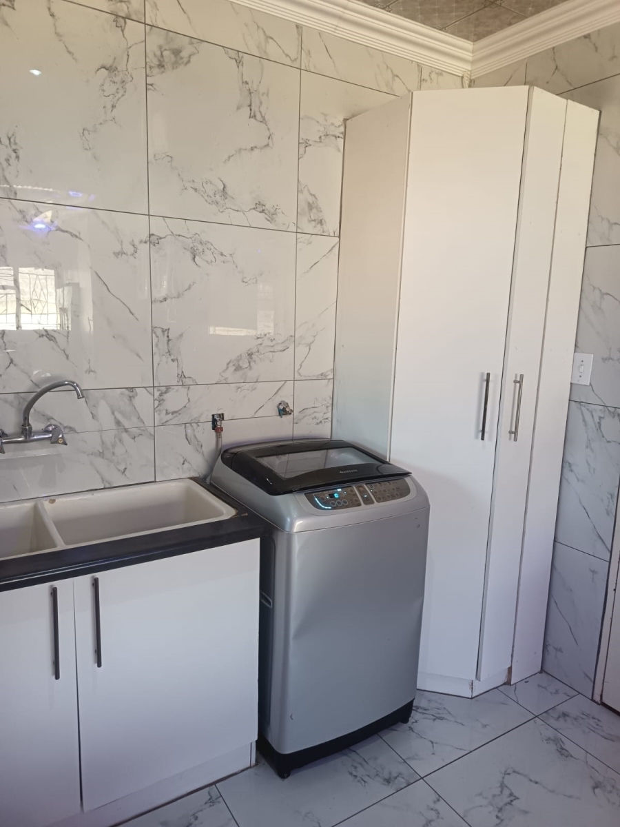 4 Bedroom Property for Sale in Golf Park Gauteng