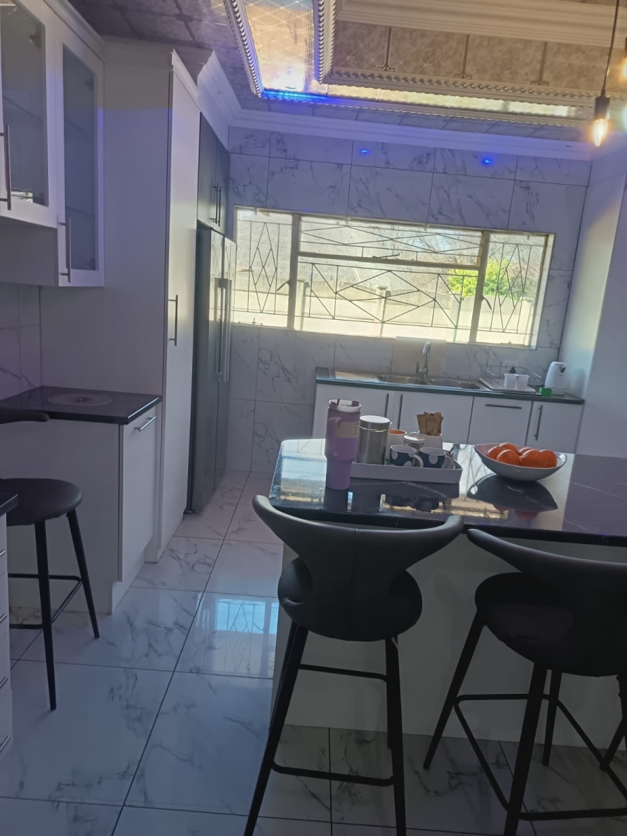 4 Bedroom Property for Sale in Golf Park Gauteng