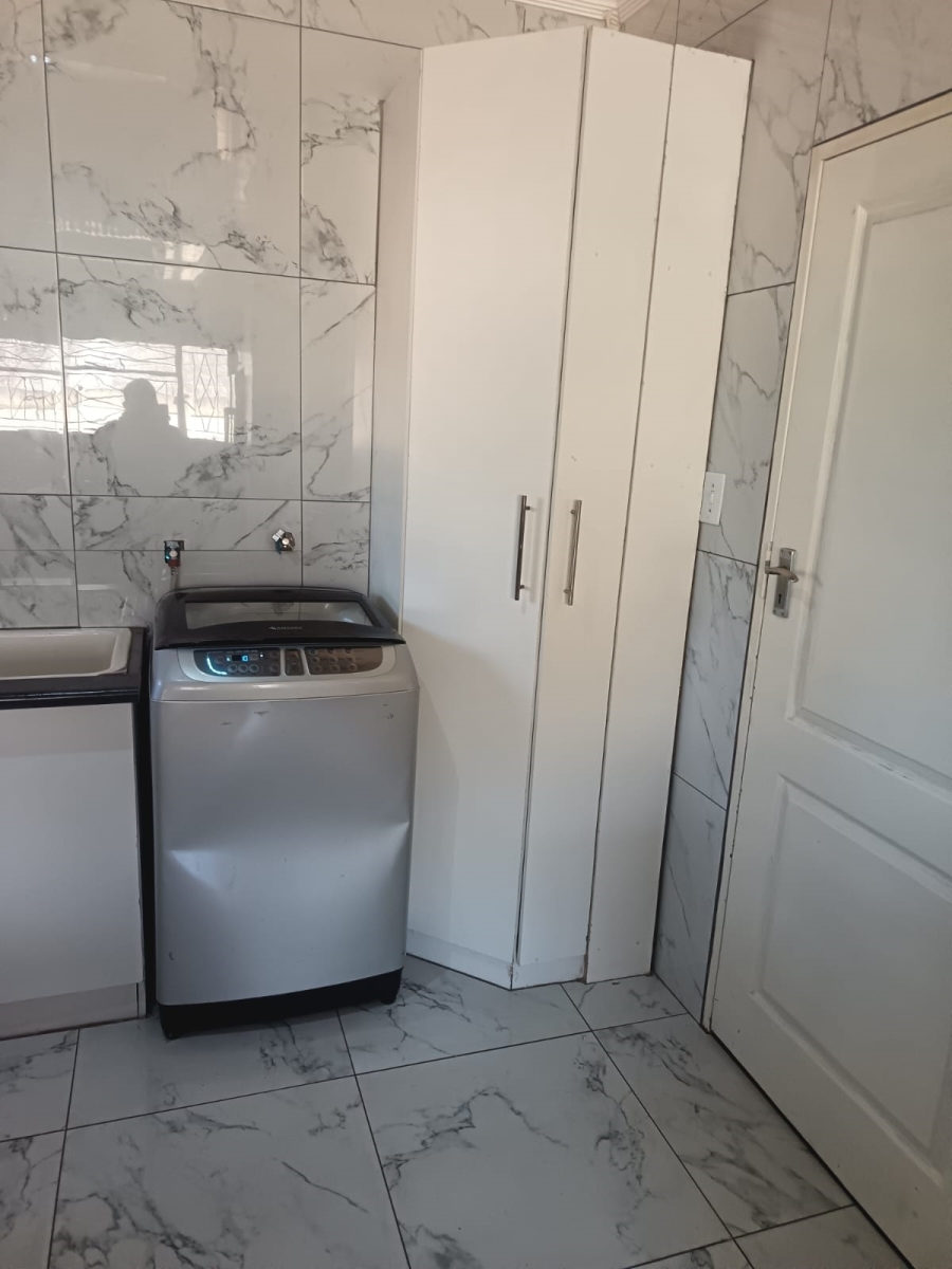 4 Bedroom Property for Sale in Golf Park Gauteng