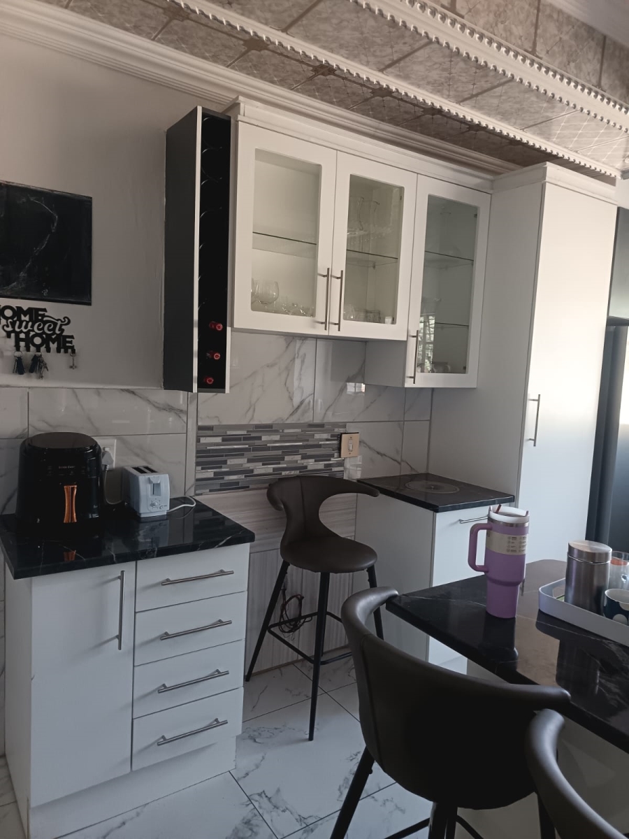 4 Bedroom Property for Sale in Golf Park Gauteng