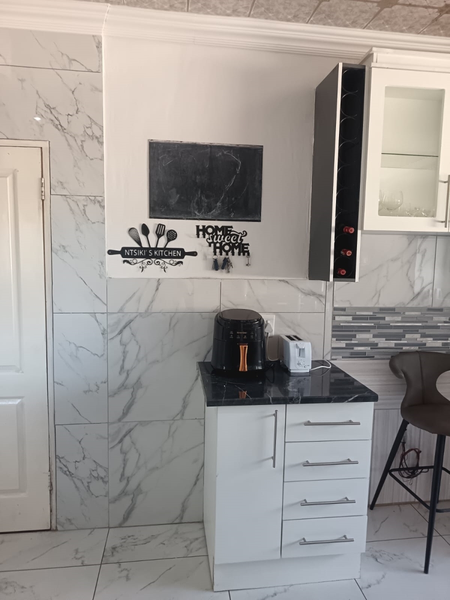 4 Bedroom Property for Sale in Golf Park Gauteng